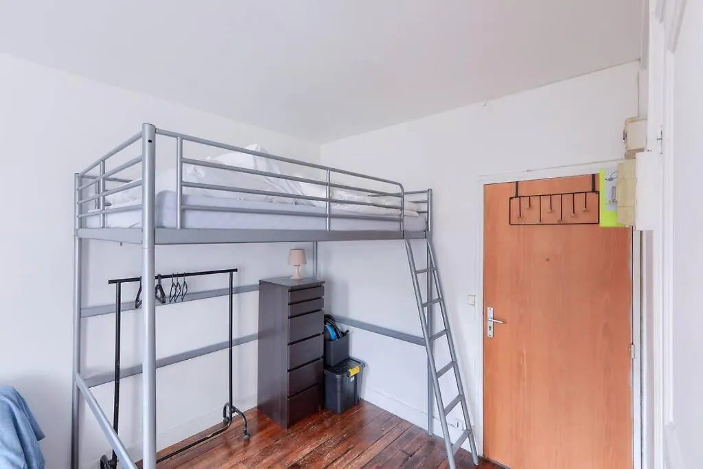 Studio Pour 3 - Confort Moderne, Proche Metro パリ 0*,  フランス