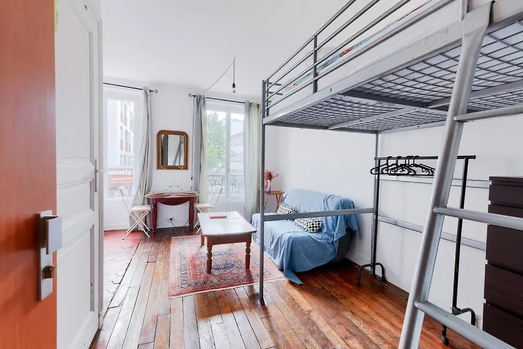 Apartment Studio Pour 3 - Confort Moderne, Proche Metro Paris