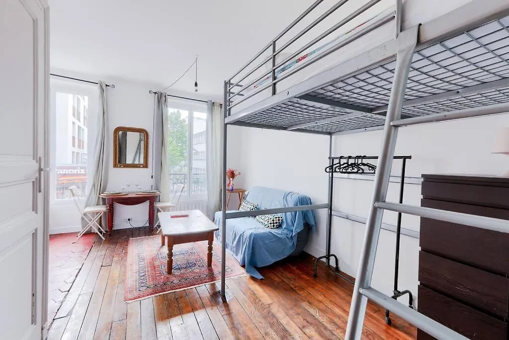 Apartment Studio Pour 3 - Confort Moderne, Proche Metro Paris France